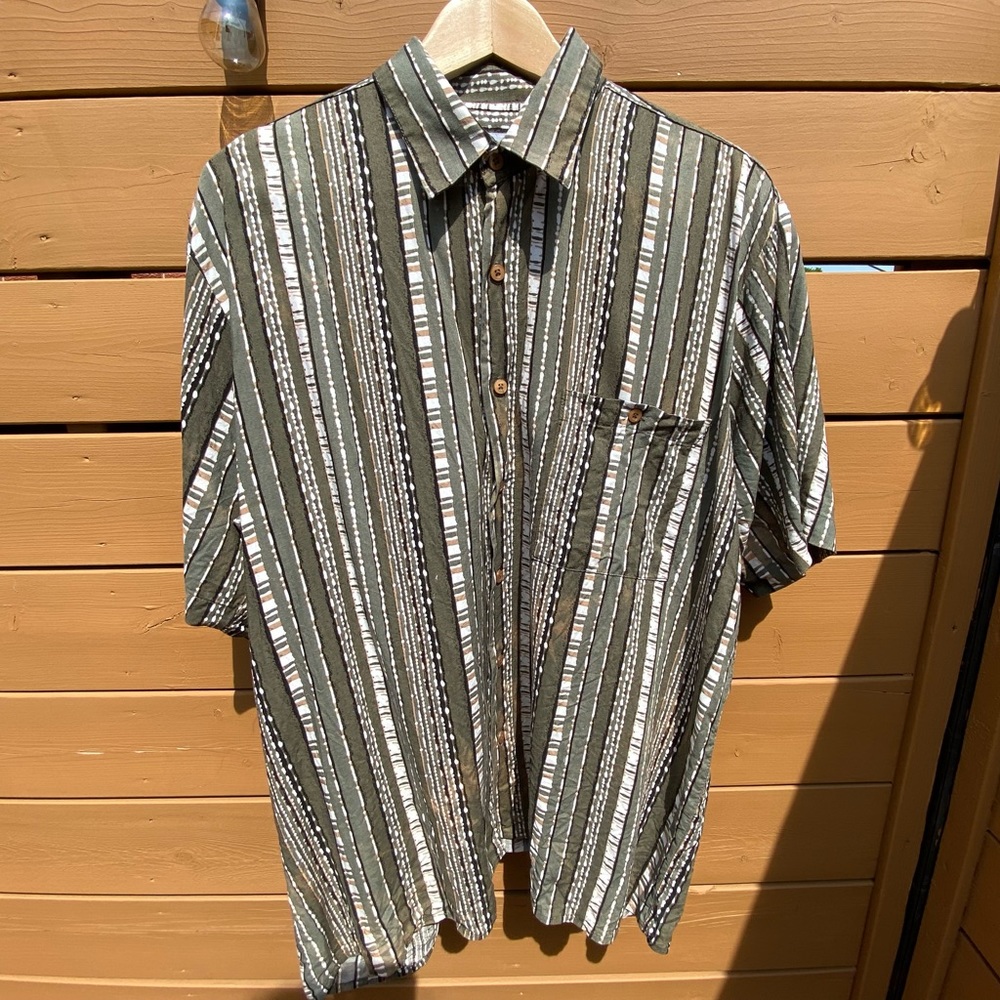 Rayon Summer button down shirt US L